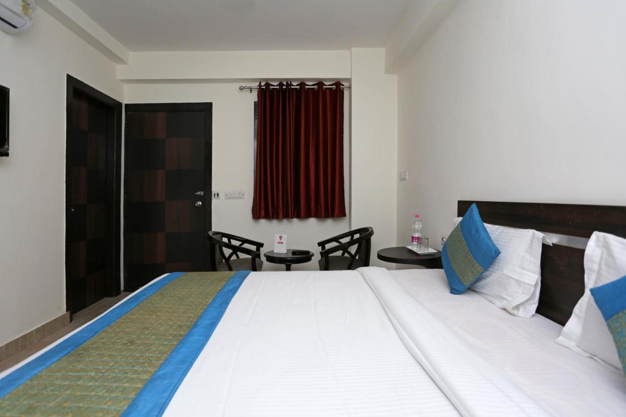 Hotel The Westend Green Ню Делхи Екстериор снимка