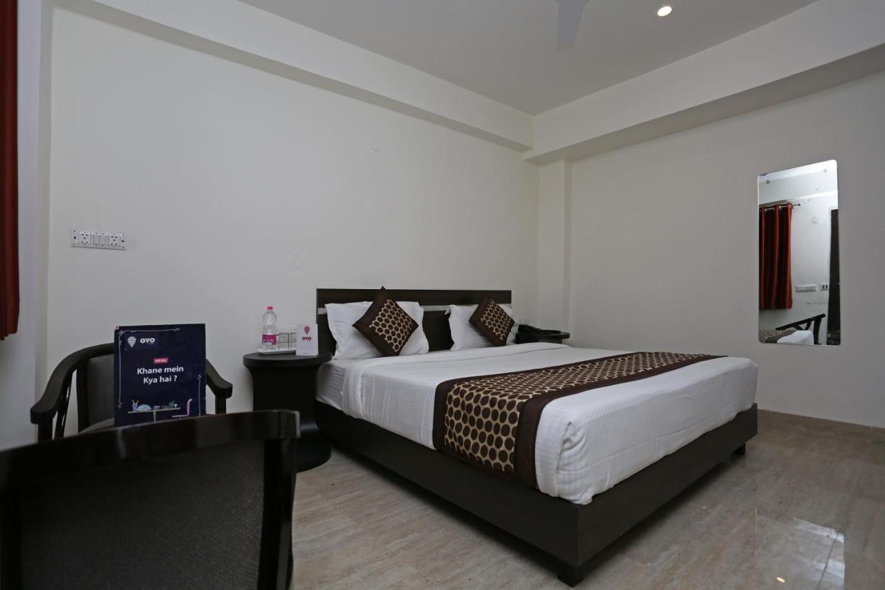 Hotel The Westend Green Ню Делхи Екстериор снимка