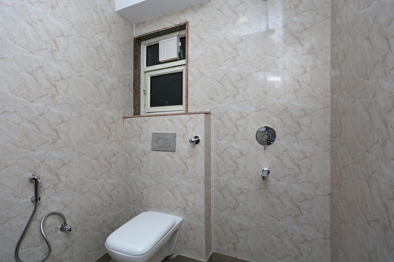 Hotel The Westend Green Ню Делхи Екстериор снимка